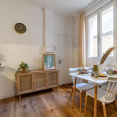 Ambiance Nature Aux Portes Des Halles De Lägenhet