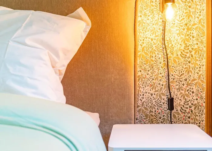 Ambiance Nature Aux Portes Des Halles De Nimes