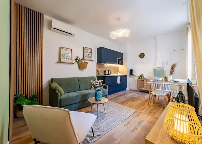 Ambiance Nature Aux Portes Des Halles De